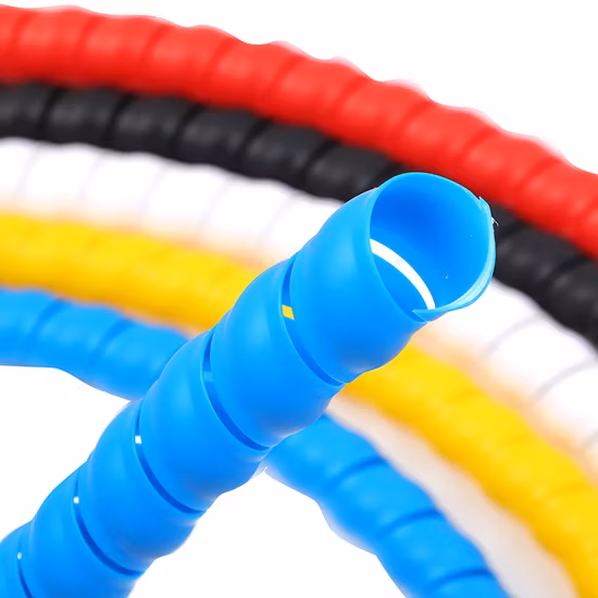 Enveloppe de tuyau hydraulique flexible en spirale PP/PE